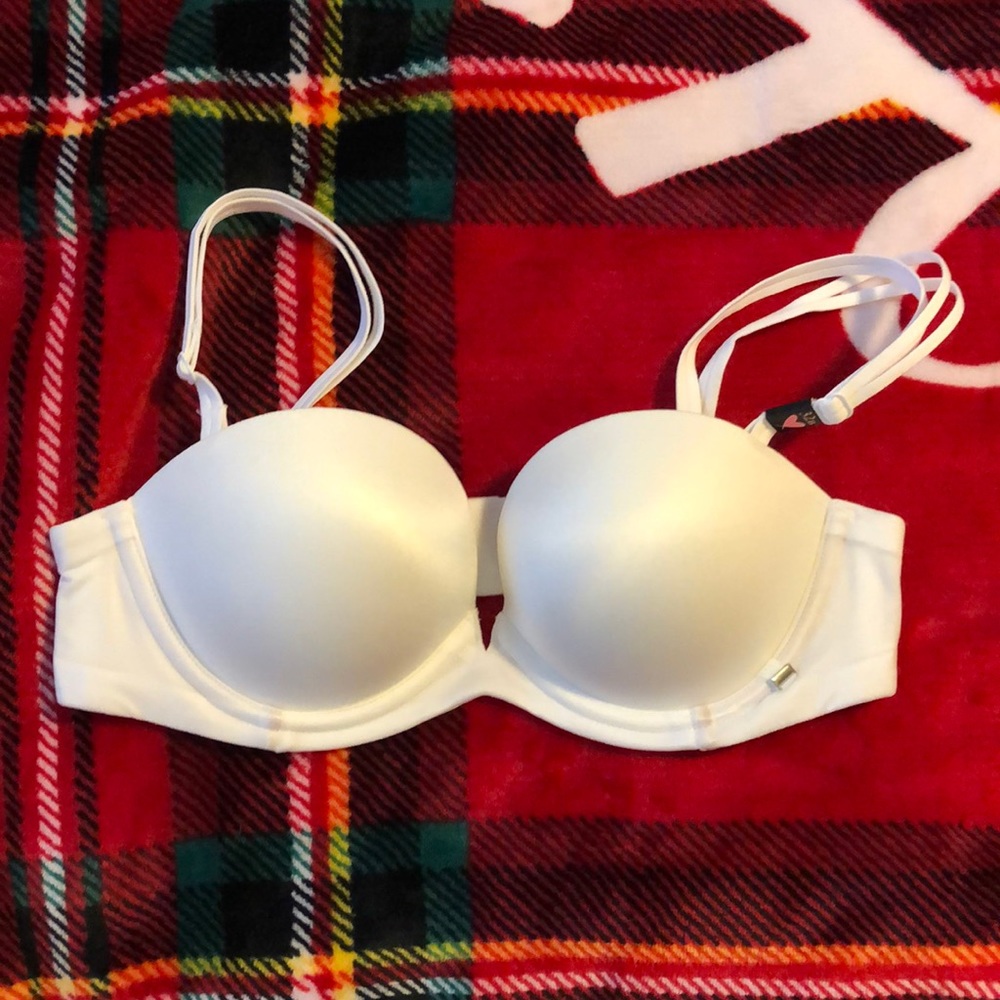 Victoria Secret “Very Sexy” bra